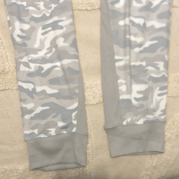 GAP maternity pants/joggers size M NWT - Picture 5 of 5